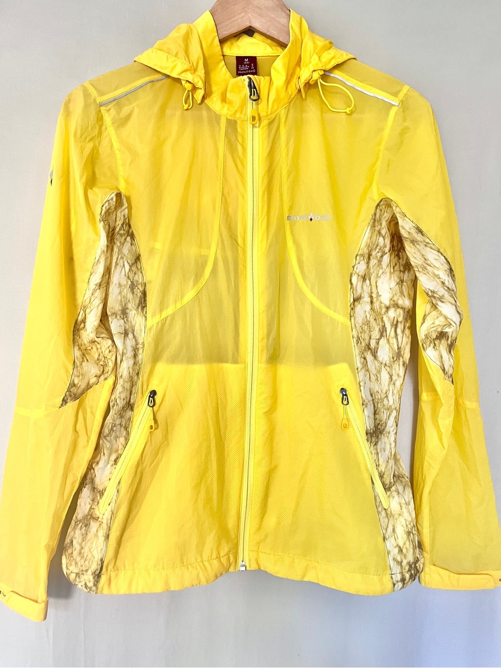 Montbell Ultralight Hooded Windbreaker Jacket Yellow • Size S